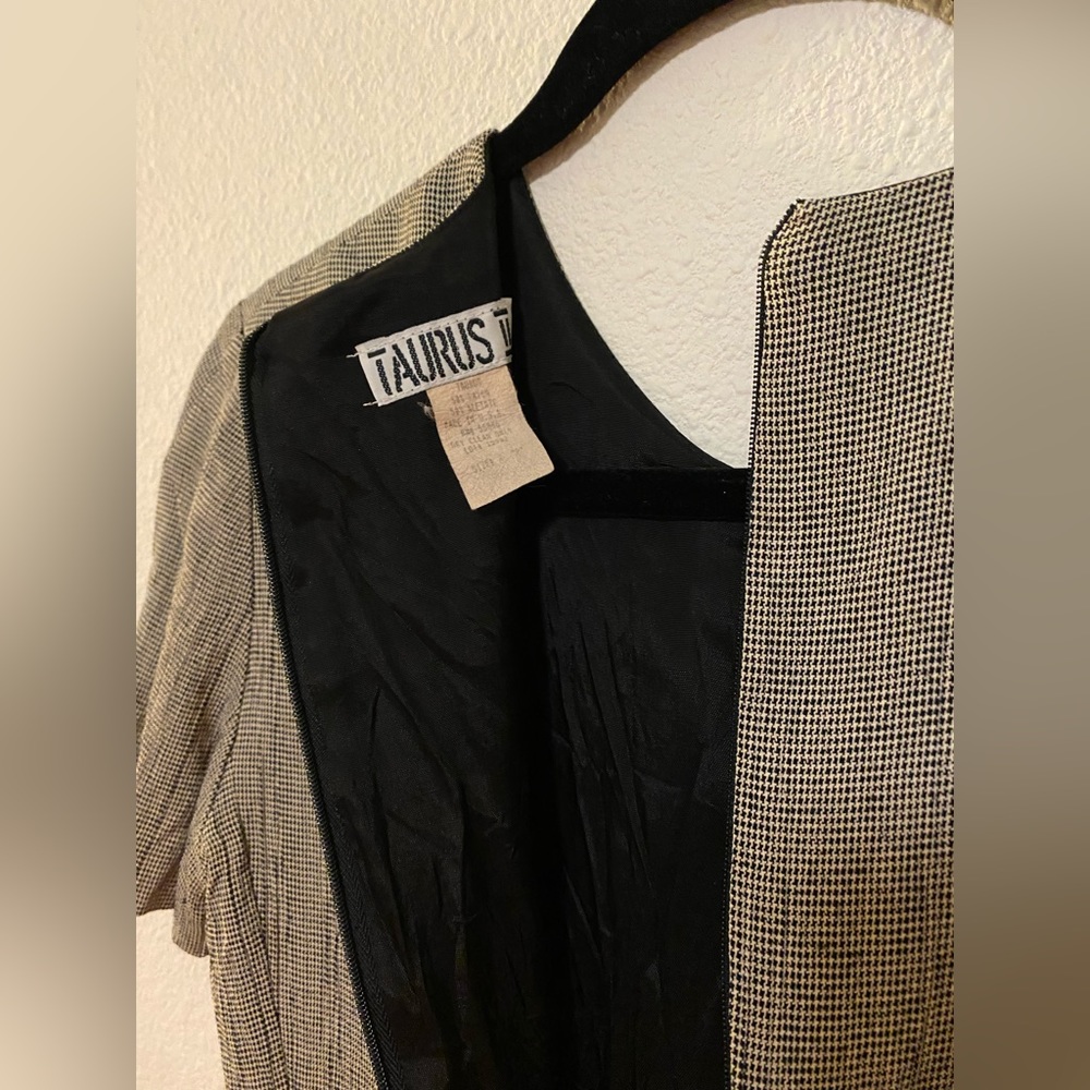 Taurus II Vintage Dress - Picture 8 of 11